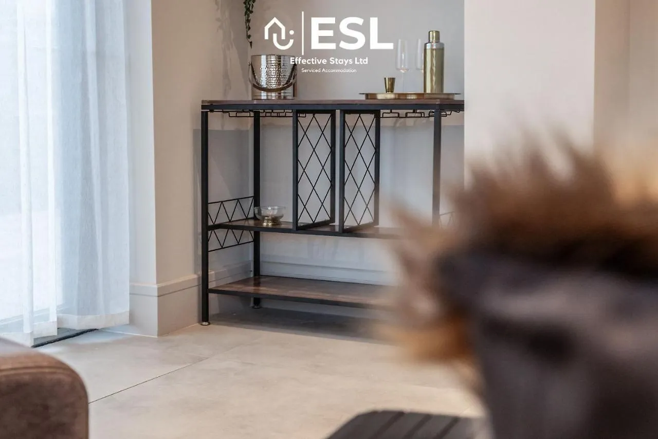 Stunning 4 Bedroom Home Chester