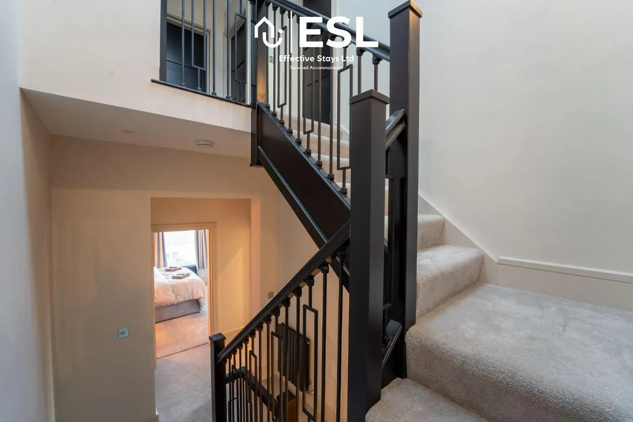 Stunning 4 Bedroom Home Chester United Kingdom