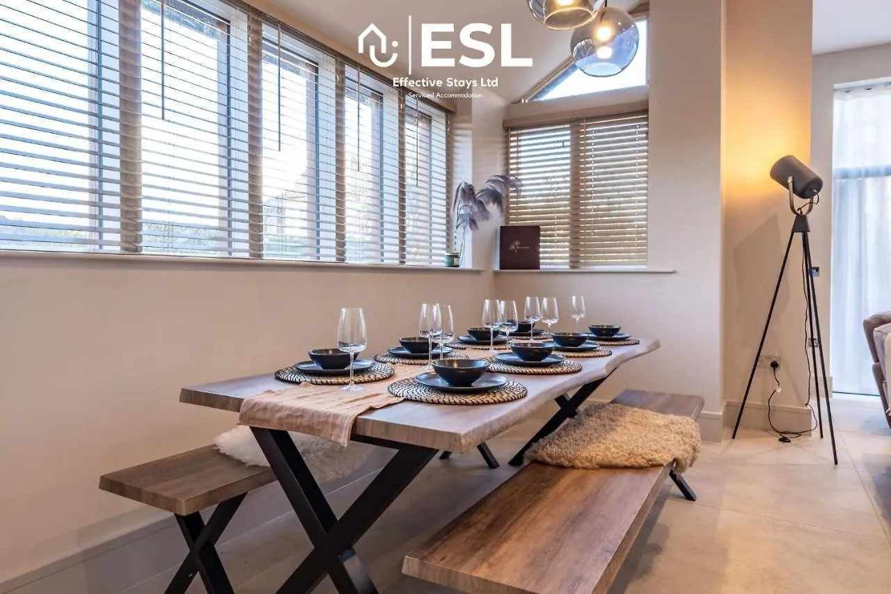 Holiday home Stunning 4 Bedroom Home Chester